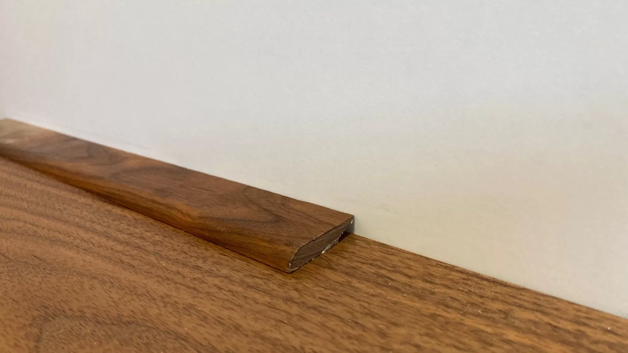 Lišta S35/07 Ořech - surová