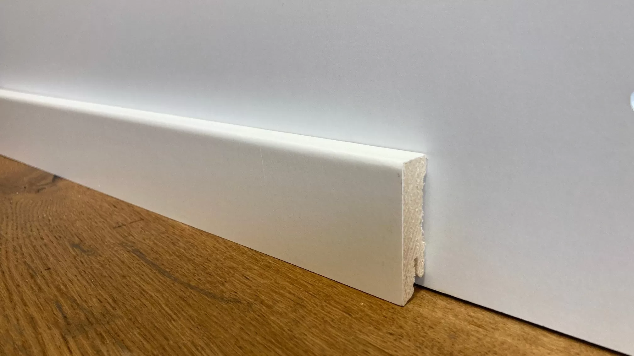 Lišta CUBE 631 výška 6 cm - RAL 9010